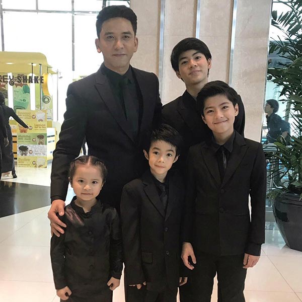 ดาราเด็ก ทองเนื้อเก้า