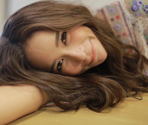 พลอย เฌอมาลย์