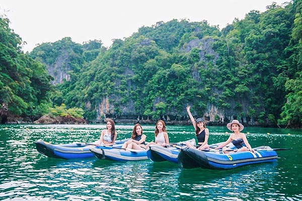 ดาราเที่ยวทะเล