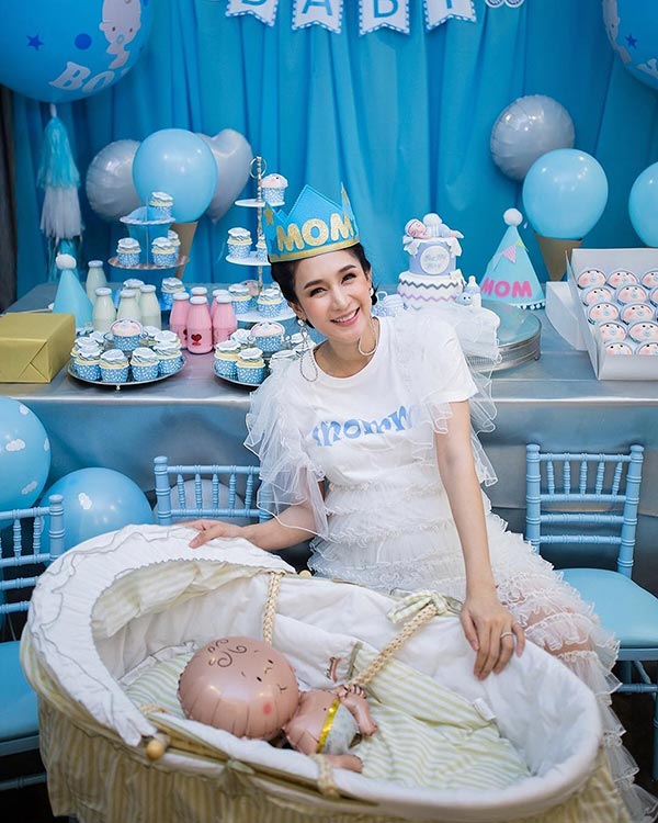 เนย ไฮโซอาร์ม