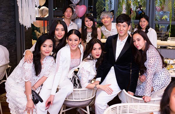 ไฮโซจิ๊บ เสาวนีย์