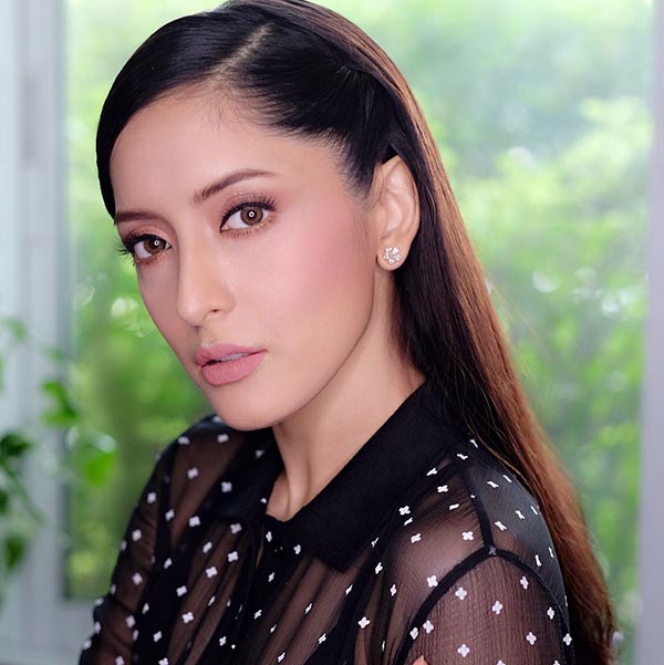 พิ้งกี้ ไฮโซเพชร