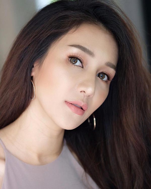 เนย โชติกา