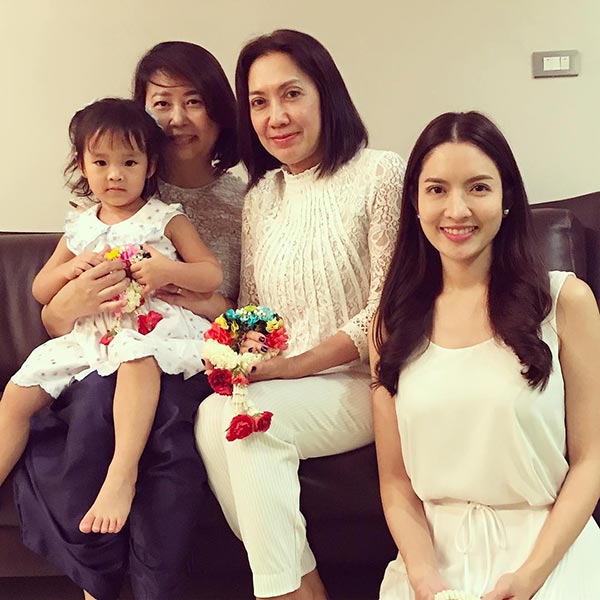 แอฟ สงกรานต์