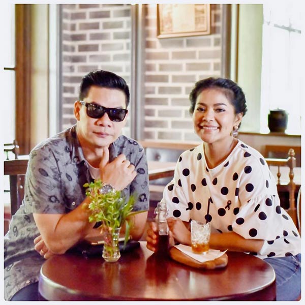 นุ้ย เชิญยิ้ม