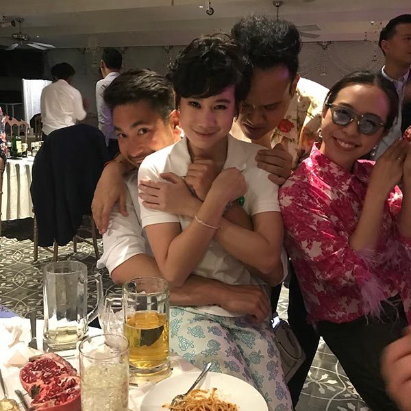 เวฟ สาริน บุ้ง สะธี