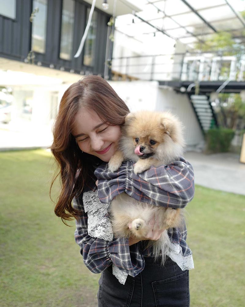 ออม สุชาร์ แอมป์ พิธาน