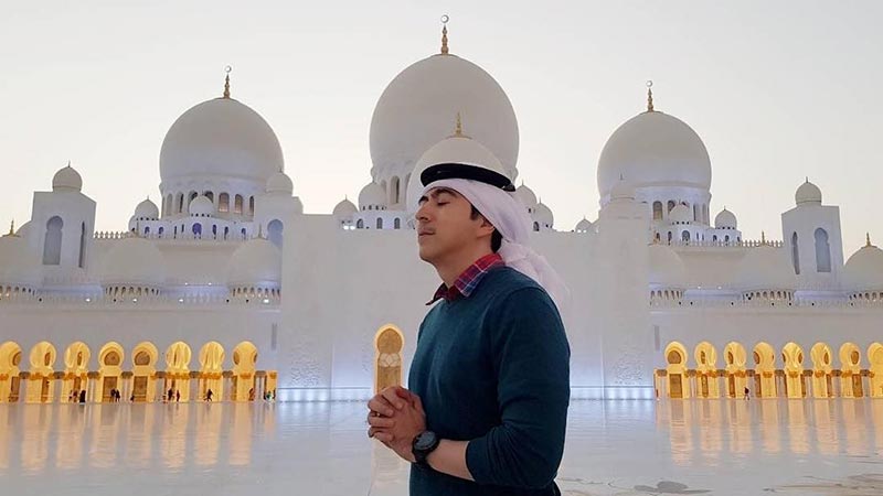 แซม ยุรนันท์