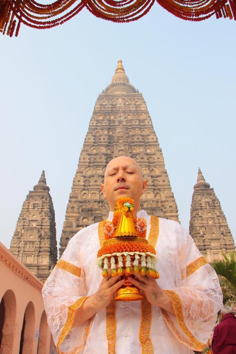 แซม ยุรนันท์