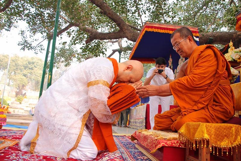 แซม ยุรนันท์