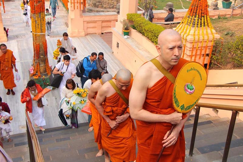 แซม ยุรนันท์