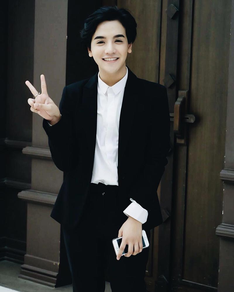 ลุกซ์ ชาญวิทย์