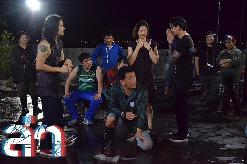 ละครล่า