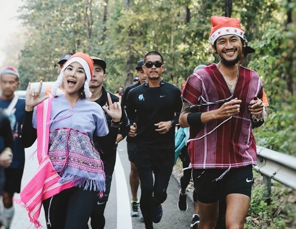 ตูน ก้อย