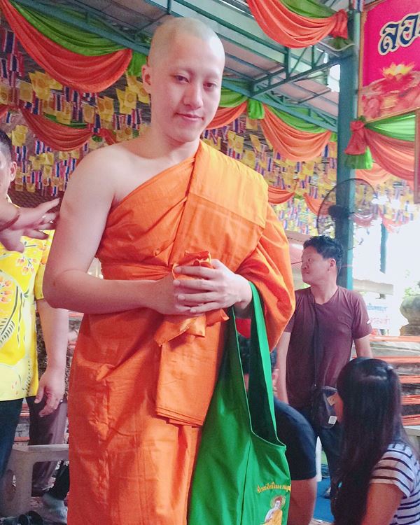 ซีดี เดอะสตาร์