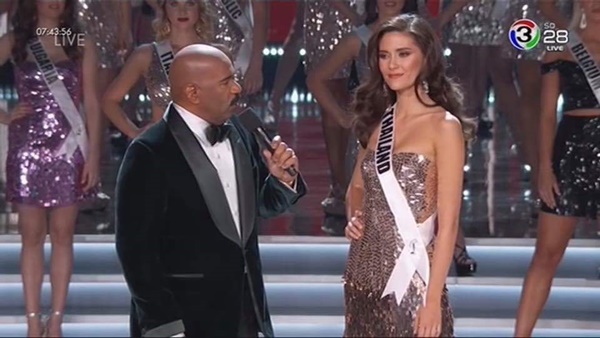 มารีญา พูลเลิศลาภ