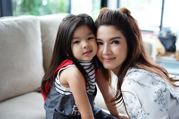 โบว์ แวนด้า