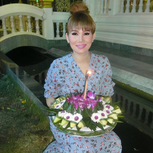 จิ้งหรีดขาว วงศ์เทวัญ