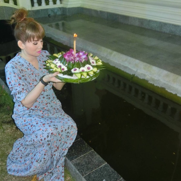 จิ้งหรีดขาว วงศ์เทวัญ