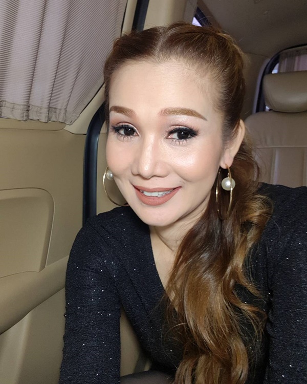 จิ้งหรีดขาว วงศ์เทวัญ