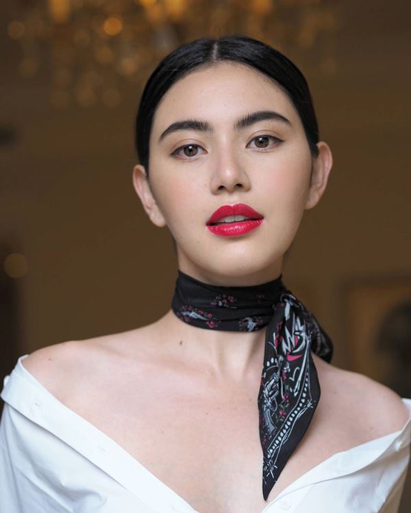 ใหม่ ดาวิกา