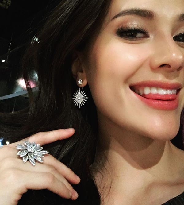 มารีญา พูลเลิศลาภ