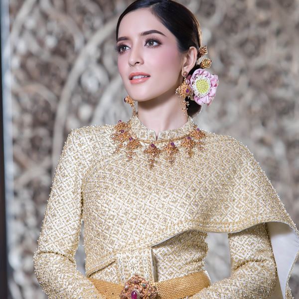 พิ้งกี้ ไฮโซเพชร