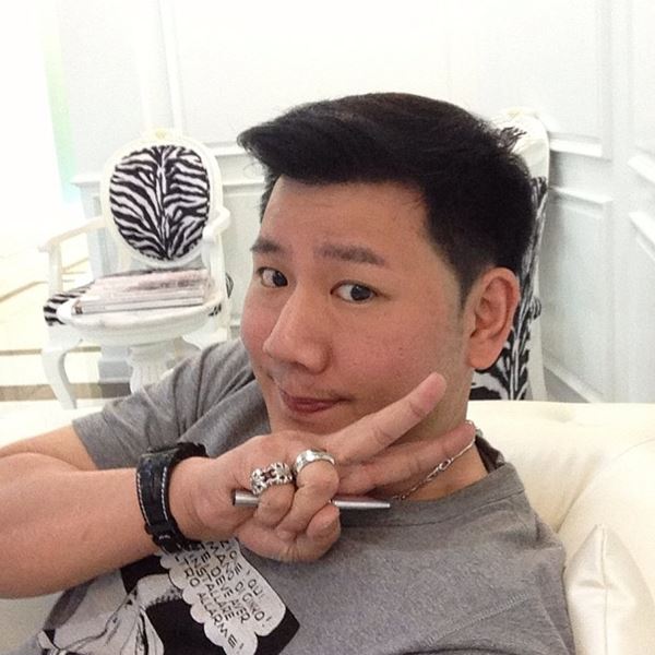 พิ้งกี้ ไฮโซเพชร