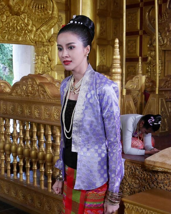  น้ำฝน พัชรินทร์
