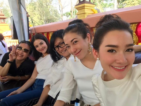 ดาราทำบุญ