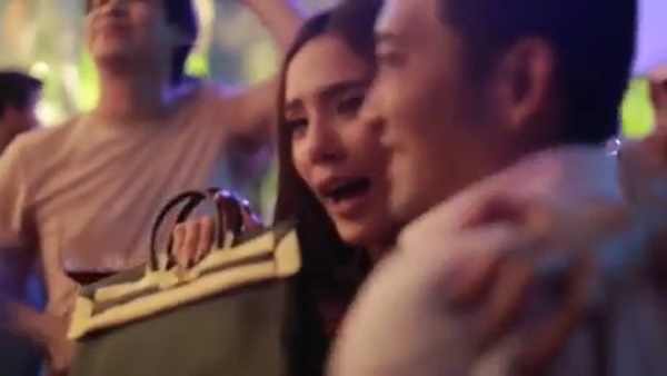 อุ้ม ลักขณา