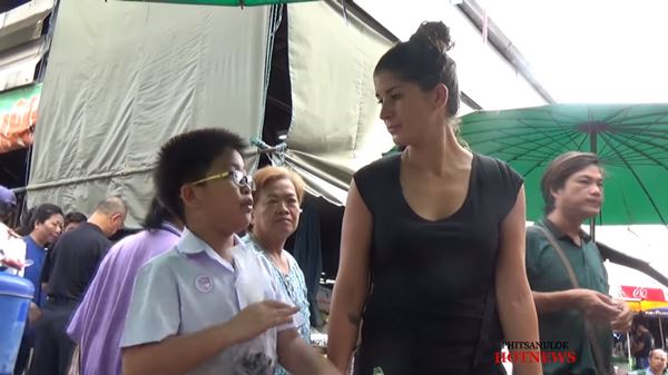  เด็ก ป.6 พูดอังกฤษคล่อง