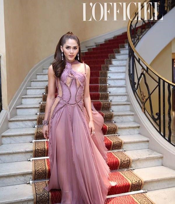 ชมพู่ พรมแดงเมืองคานส์