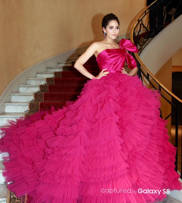 ชมพู่ พรมแดงเมืองคานส์ 