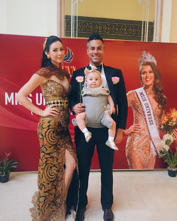 นาตาลี เกลโบว่า