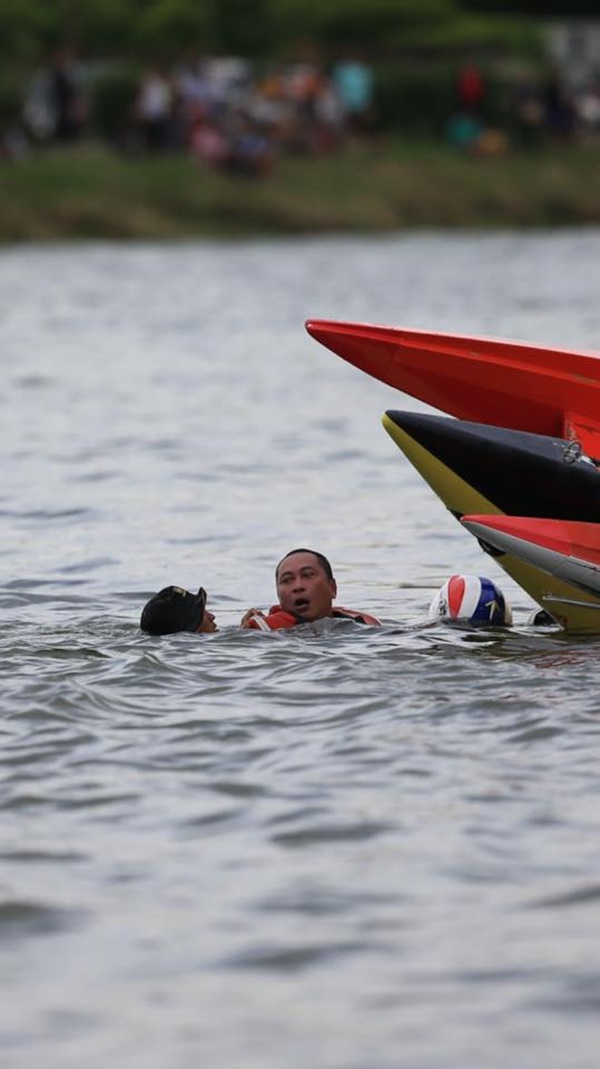  เปิ้ล นาคร