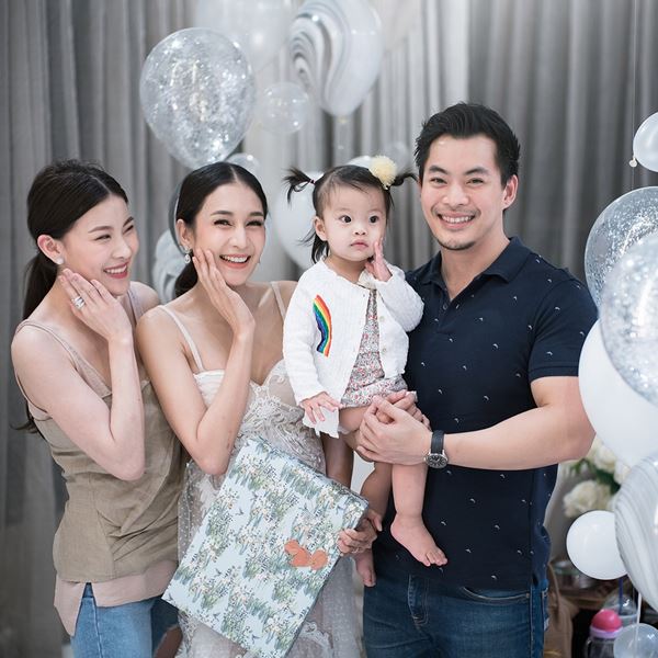  เนย โชติกา