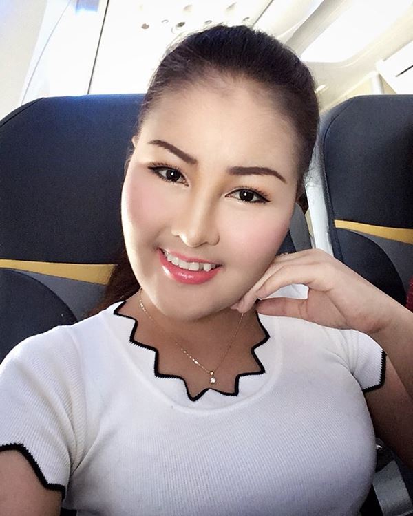 หญิงลี ศรีจุมพล