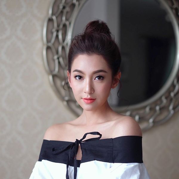 เบลล่า เป็นลม