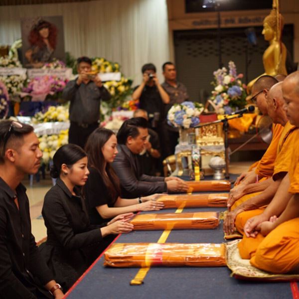 คุณเสาว์