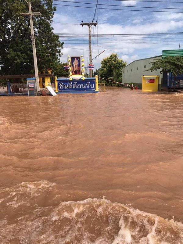 เจ เจตรินช่วยเหลือผู้ประสบภัย