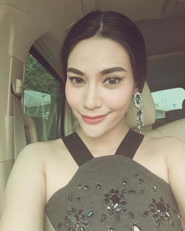 ตาล ลีโอเกิร์ล