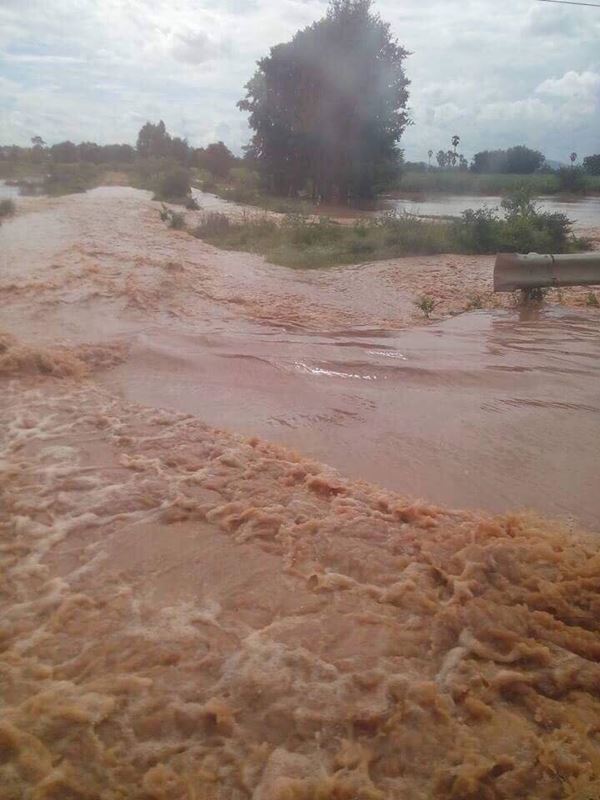 เจ เจตรินช่วยเหลือผู้ประสบภัย