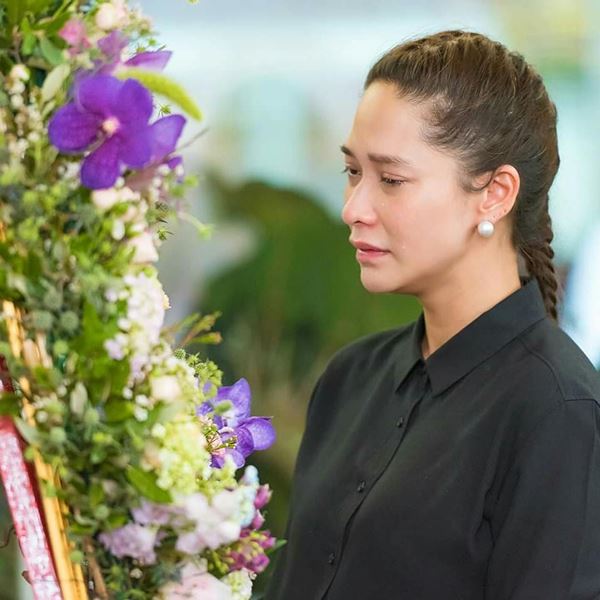 พลอย เฌอมาลย์