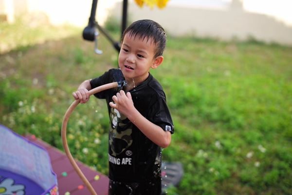 พลอย ชิดจันทร์ 