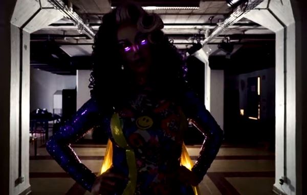 ขนตาเรืองแสง