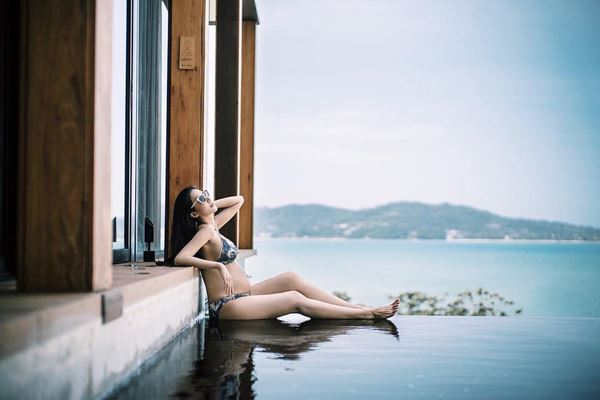  เนย โชติกา