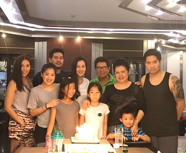 นุ่น วรนุช