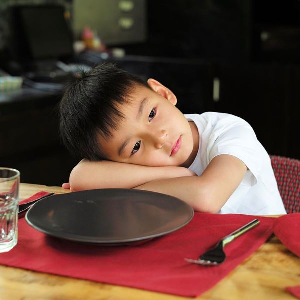 พลอย ชิดจันทร์ 