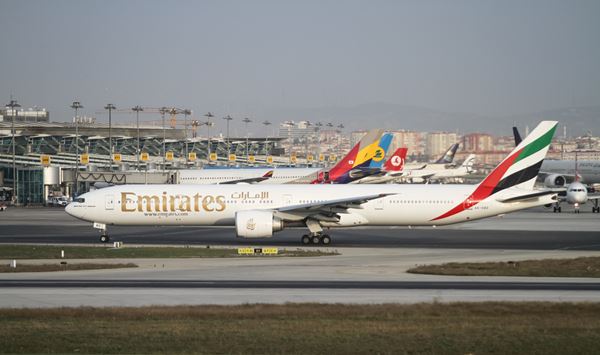 พลอย ชิดจันทร์